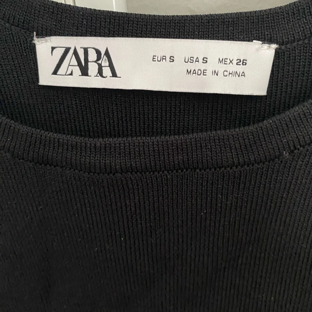 Zara Elegant Black Midi Dress with Fringe - Picture 2 of 3